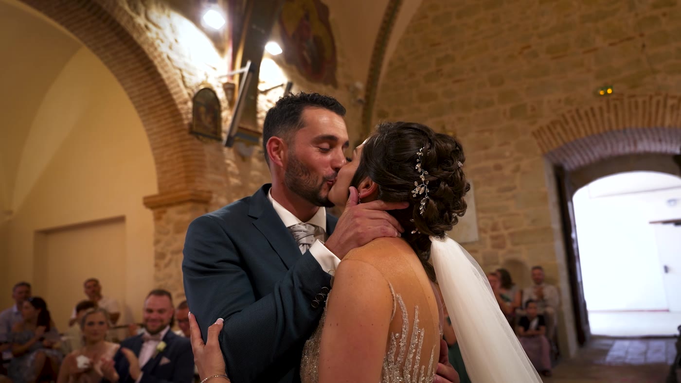 Baiser dans l'église